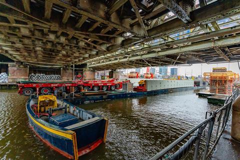 Mammoet starts major bridge replacement project in Amsterdam 2