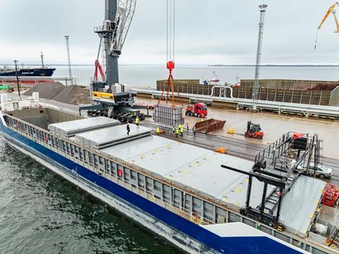 An LHM 550 discharging the transformer in Paldiski.
