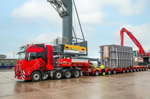 Coordinating the transport of a transformer