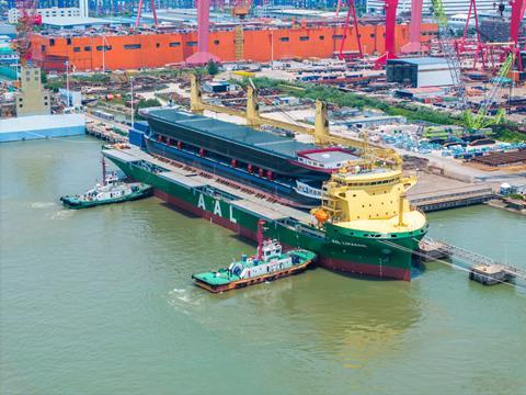 AAL Limassol loading barges in Nantong