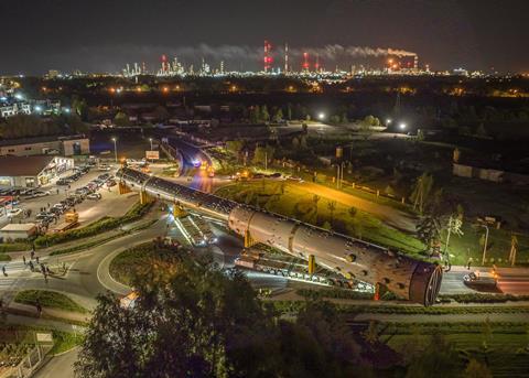 DSV moved an 850-tonne wash tower for the massive petrochemical project in Poland.