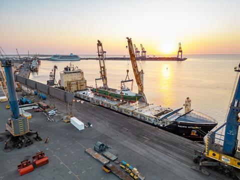 Swire Projects ships YC Bora to Sharjah | Heavy Lift & Project ...