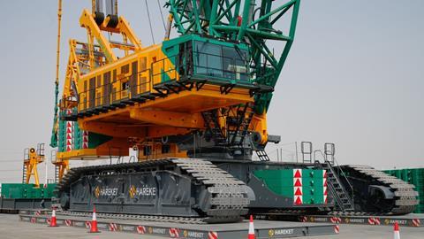 Hareket takes delivery of 2,200 tonne crawler crane.