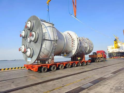 InterMax delivers 139-tonne heavy reactor and seven TP cover stacks