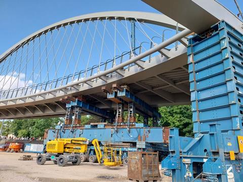 Sarens Luxembourg installes new bridge.